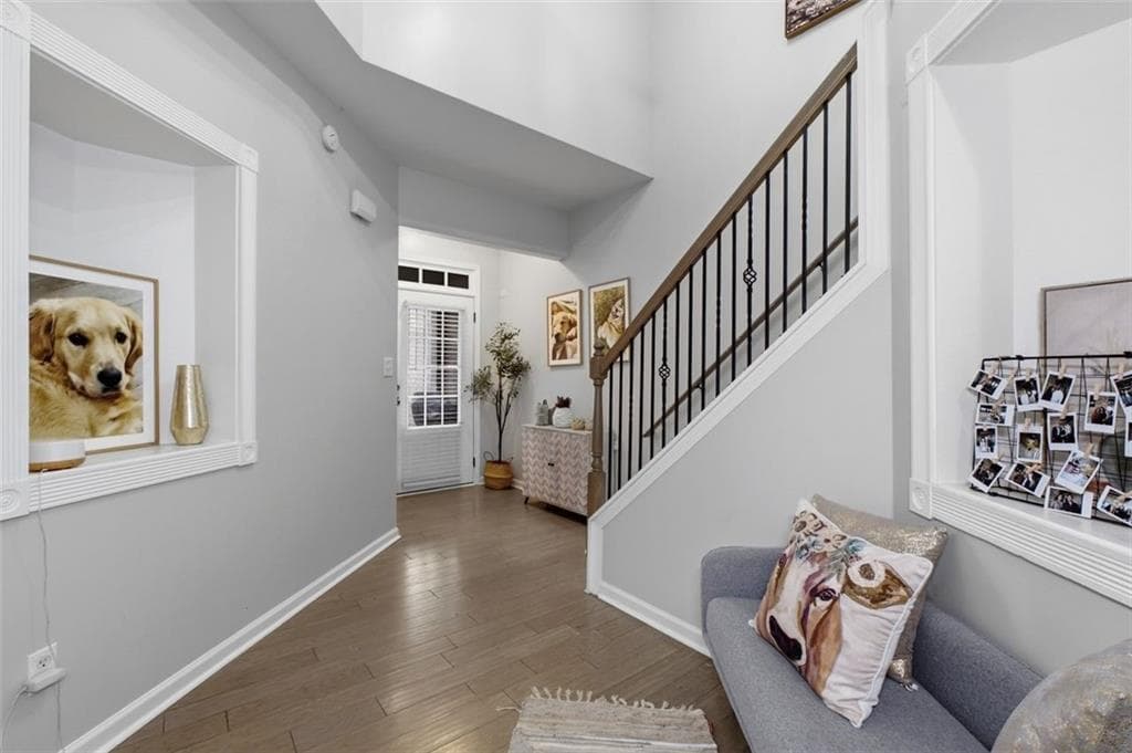 3 bedroom, 3 bathroom, 1,995 sq ft townhouse for sale at 4922 Berkeley Oak Circle, Peachtree Corners, GA 30092 — photo 4