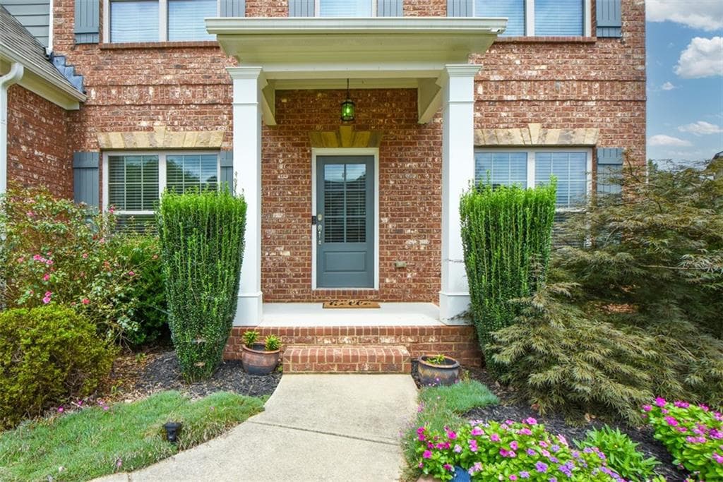 6 bedroom, 5 bathroom, 4,321 sq ft single family residence under contract at 4320 Jeston Court, Cumming, GA 30028 — photo 5