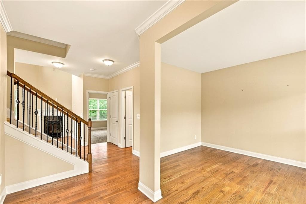 6 bedroom, 5 bathroom, 4,321 sq ft single family residence under contract at 4320 Jeston Court, Cumming, GA 30028 — photo 6