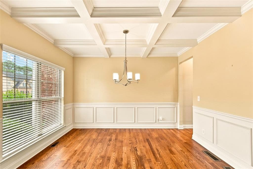 6 bedroom, 5 bathroom, 4,321 sq ft single family residence under contract at 4320 Jeston Court, Cumming, GA 30028 — photo 7