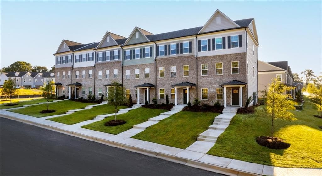 3 bedroom, 3 bathroom, 2,050 sq ft townhouse for rent at 5100 Denali Drive TH1, Stone Mountain, GA 30087 for $2,541 a month — photo 3