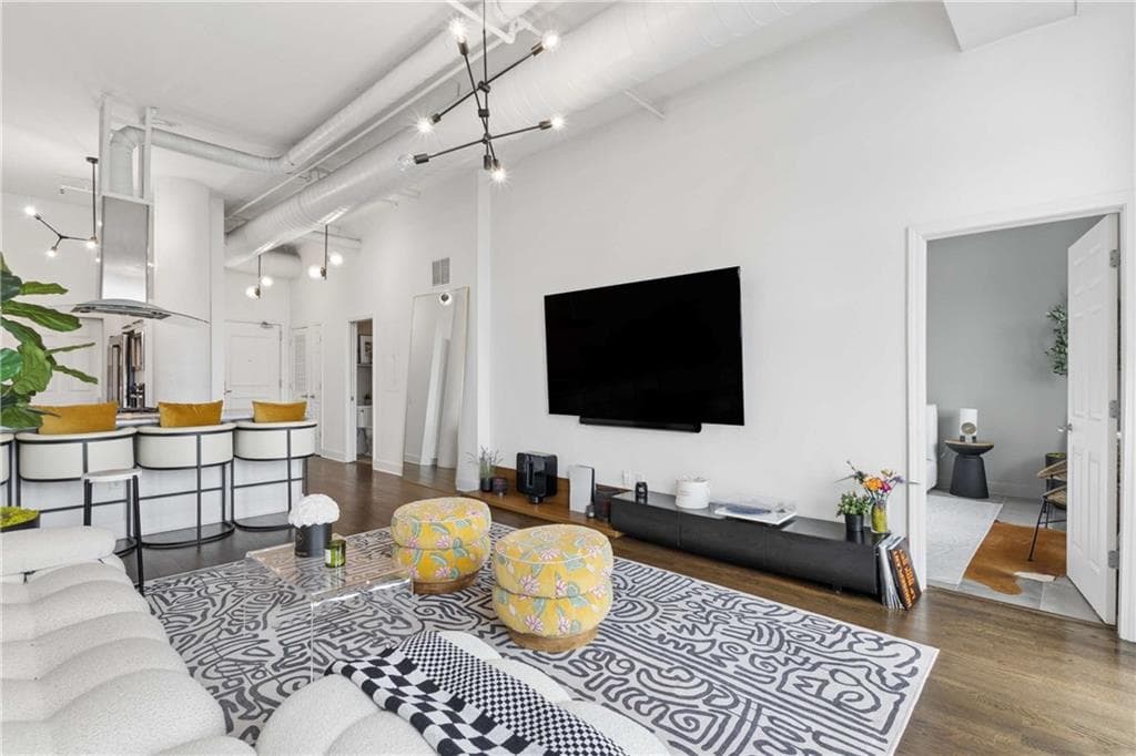 1 bedroom, 1 bathroom, 964 sq ft condominium for sale at 3820 Roswell Road 1005, Atlanta, GA 30342 — photo 5