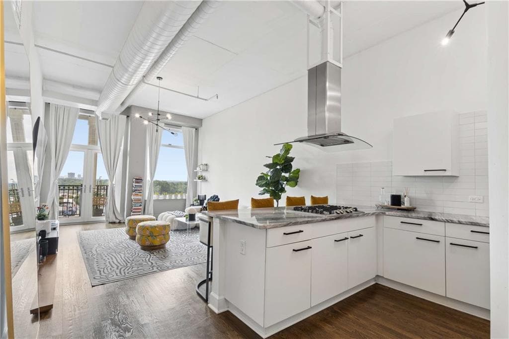 1 bedroom, 1 bathroom, 964 sq ft condominium for sale at 3820 Roswell Road 1005, Atlanta, GA 30342 — photo 7