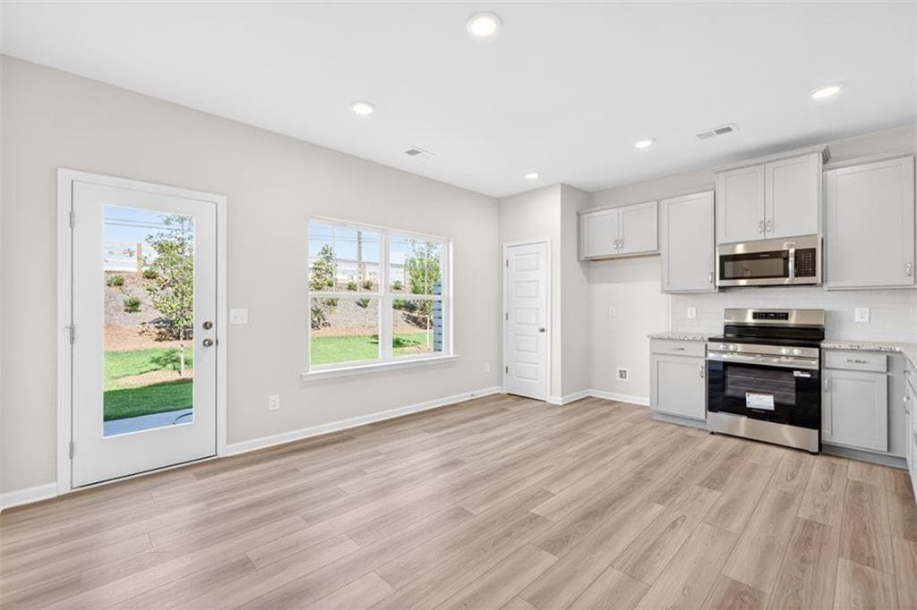 3 bedroom, 3 bathroom, 1,710 sq ft townhouse under contract at 504 Brixton Drive 89, Villa Rica, GA 30180 — photo 7