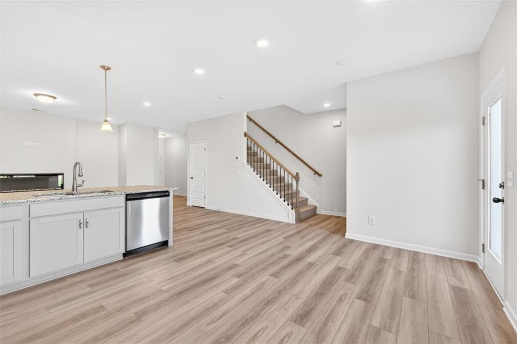 3 bedroom, 3 bathroom, 1,710 sq ft townhouse under contract at 504 Brixton Drive 89, Villa Rica, GA 30180 — photo 10