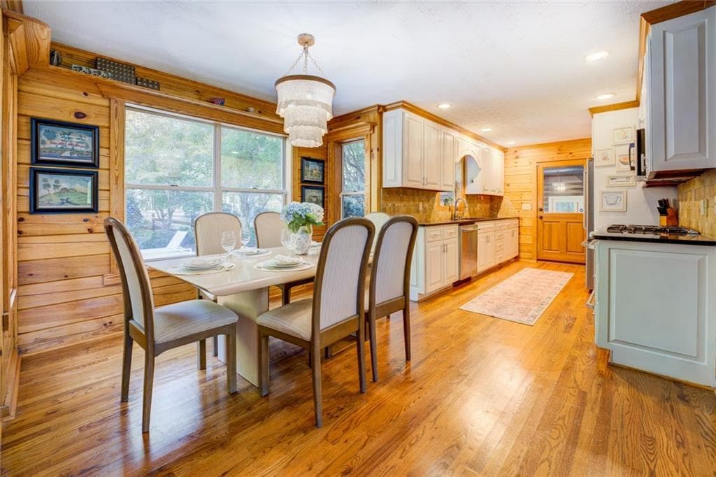4 bedroom, 4 bathroom, 3,200 sq ft single family residence under contract at 1371 Lipscomb Road, Social Circle, GA 30025 — photo 6