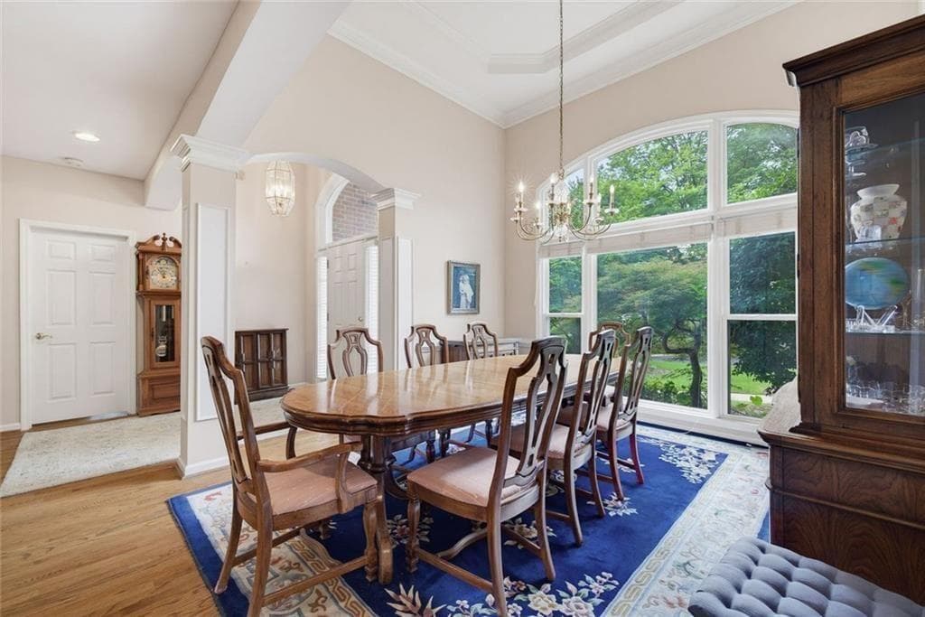 4 bedroom, 3 bathroom, 2,130 sq ft single family residence for sale at 5381 Glenbrooke Trail, Dunwoody, GA 30338 — photo 4