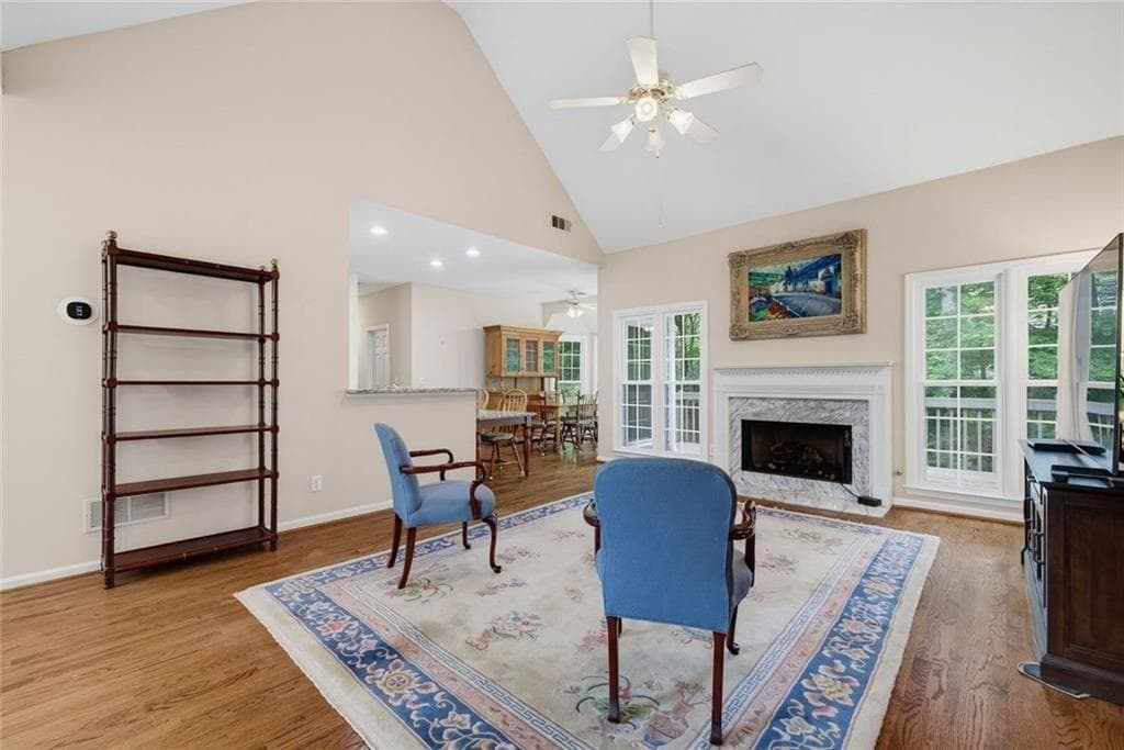 4 bedroom, 3 bathroom, 2,130 sq ft single family residence for sale at 5381 Glenbrooke Trail, Dunwoody, GA 30338 — photo 7