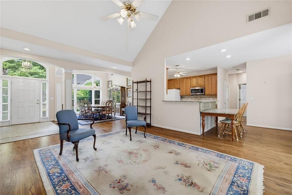 4 bedroom, 3 bathroom, 2,130 sq ft single family residence for sale at 5381 Glenbrooke Trail, Dunwoody, GA 30338 — photo 8