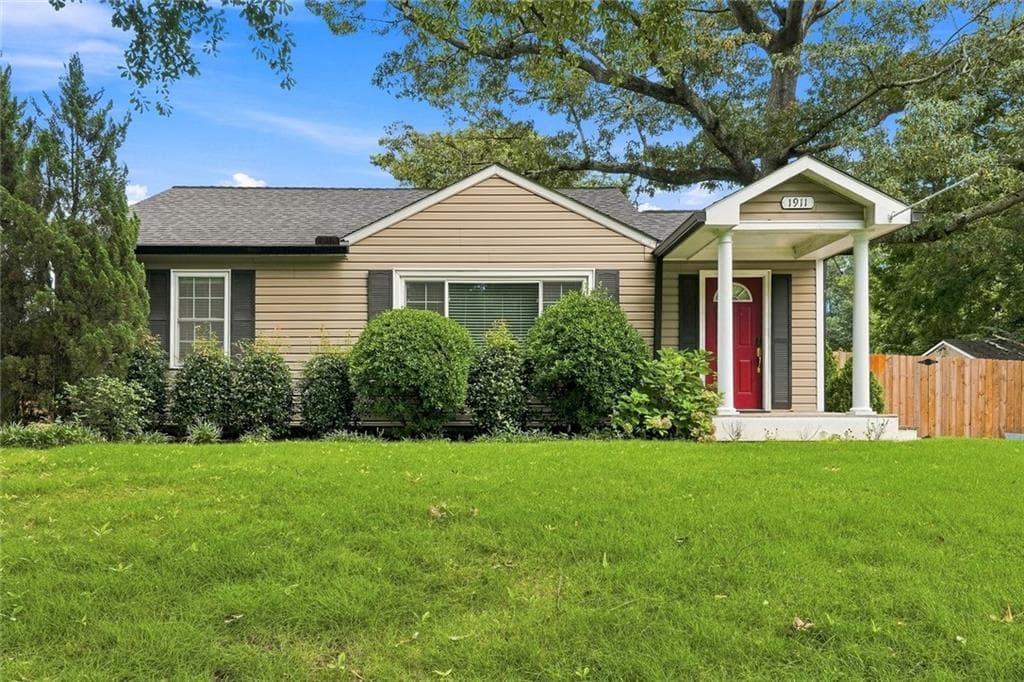 2 bedroom, 1 bathroom, 1,300 sq ft single family residence for rent at 1911 Woodland Hills Avenue, Atlanta, GA 30318 for $2,650 a month — photo 1 of 25