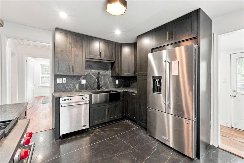 2 bedroom, 1 bathroom, 1,300 sq ft single family residence for rent at 1911 Woodland Hills Avenue, Atlanta, GA 30318 for $2,650 a month — photo 10