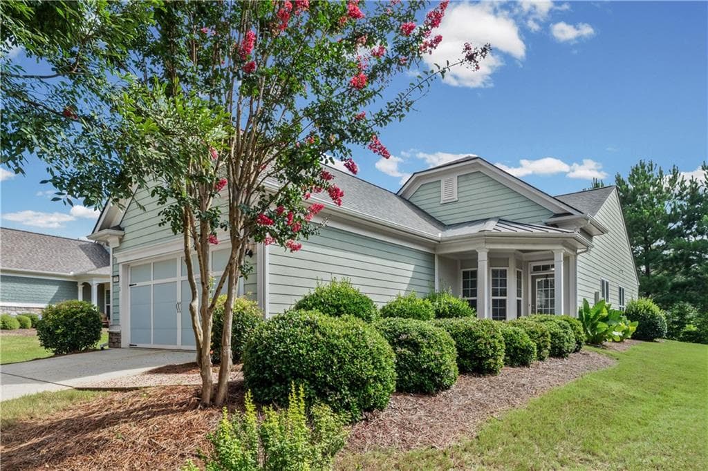 2 bedroom, 2 bathroom, 1,419 sq ft single family residence for sale at 329 Sandy Springs Drive, Griffin, GA 30223 — photo 2
