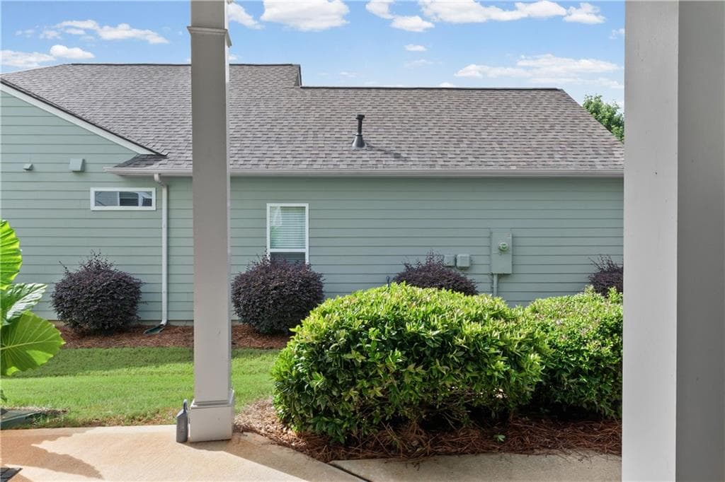 2 bedroom, 2 bathroom, 1,419 sq ft single family residence for sale at 329 Sandy Springs Drive, Griffin, GA 30223 — photo 7