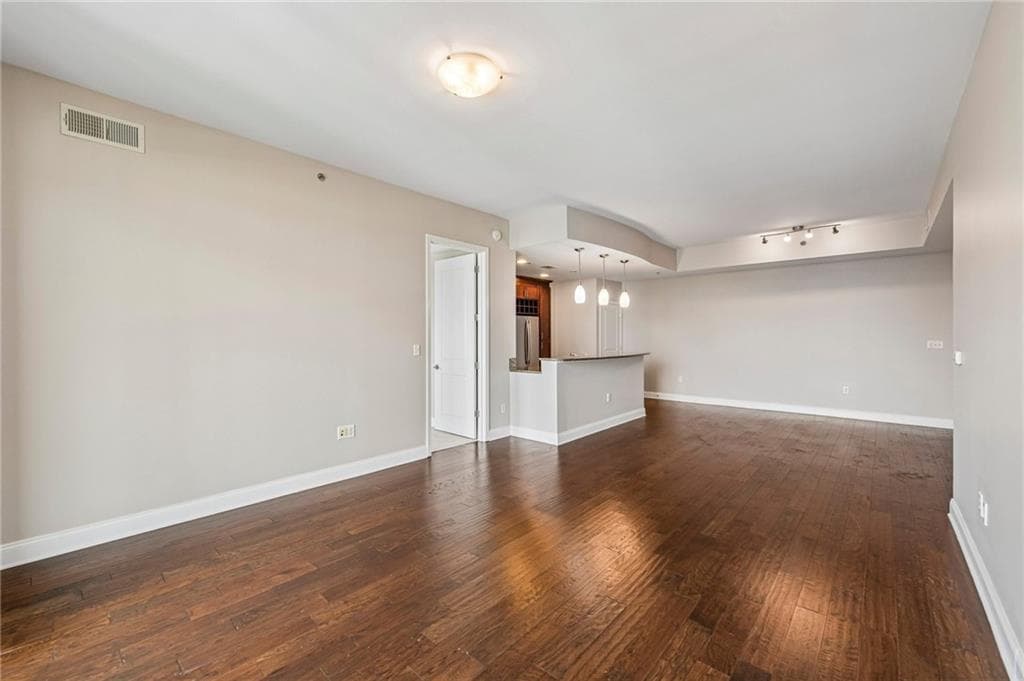 1 bedroom, 2 bathroom, 1,385 sq ft condominium for sale at 270 17th Street 3106, Atlanta, GA 30363 — photo 6