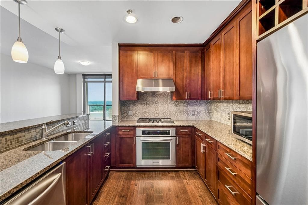 1 bedroom, 2 bathroom, 1,385 sq ft condominium for sale at 270 17th Street 3106, Atlanta, GA 30363 — photo 9