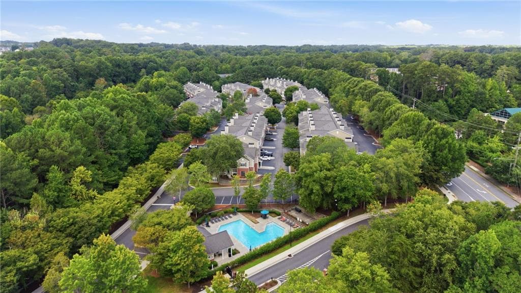 2 bedroom, 3 bathroom, 1,379 sq ft townhouse for sale at 5110 Woodland Lane, Alpharetta, GA 30009 — photo 8