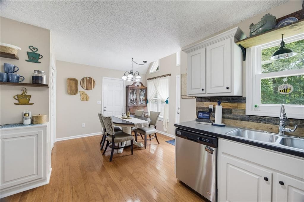 3 bedroom, 2 bathroom, 1,290 sq ft single family residence under contract at 41 Camden Woods Drive, Cartersville, GA 30121 — photo 10