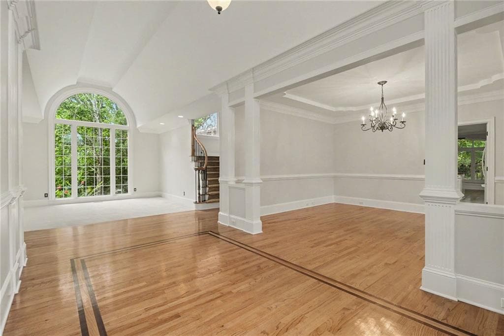 6 bedroom, 7 bathroom, 7,620 sq ft single family residence under contract at 200 Wicklawn Way, Roswell, GA 30076 — photo 4
