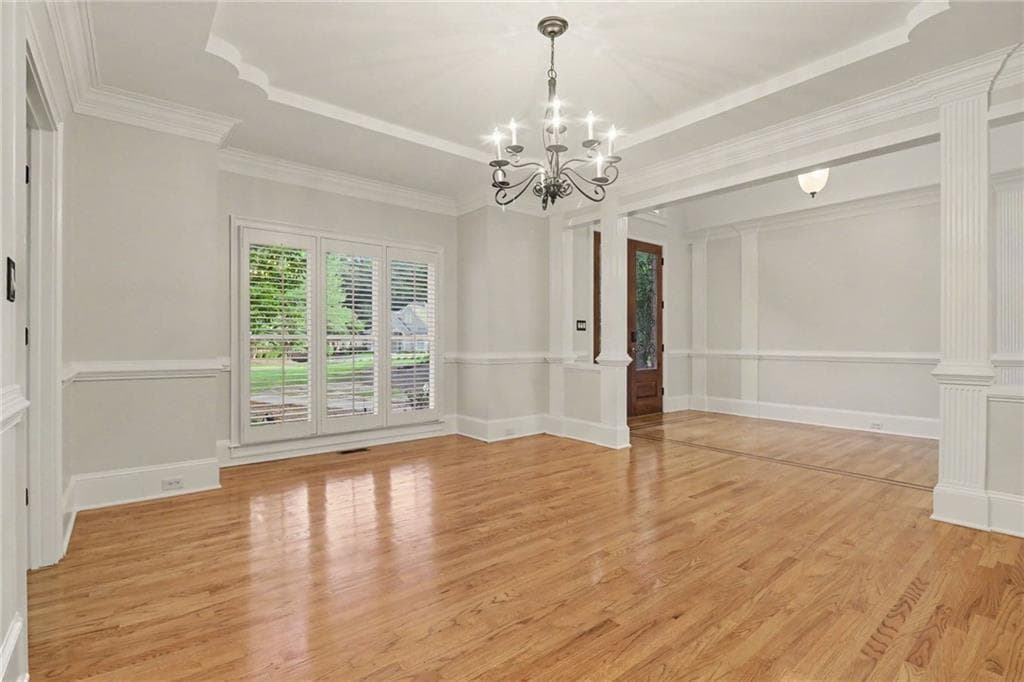 6 bedroom, 7 bathroom, 7,620 sq ft single family residence under contract at 200 Wicklawn Way, Roswell, GA 30076 — photo 5