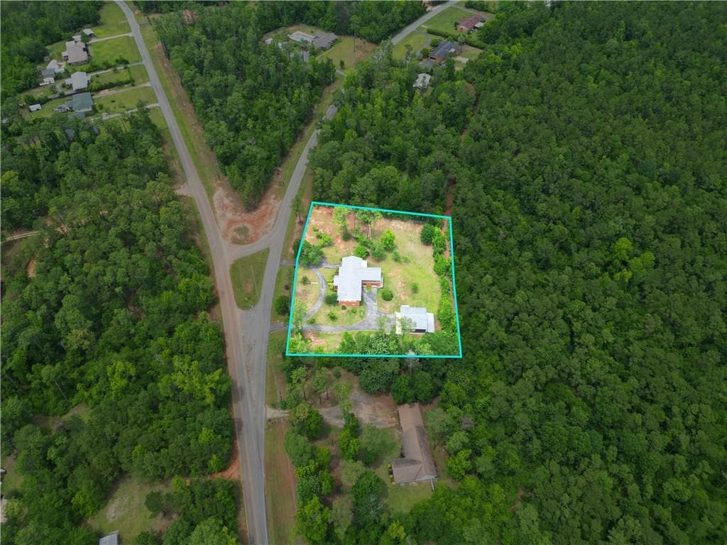 5 bedroom, 3 bathroom, 2,679 sq ft single family residence for sale at 1991 Booster Club Road, Bainbridge, GA 39819 — photo 2