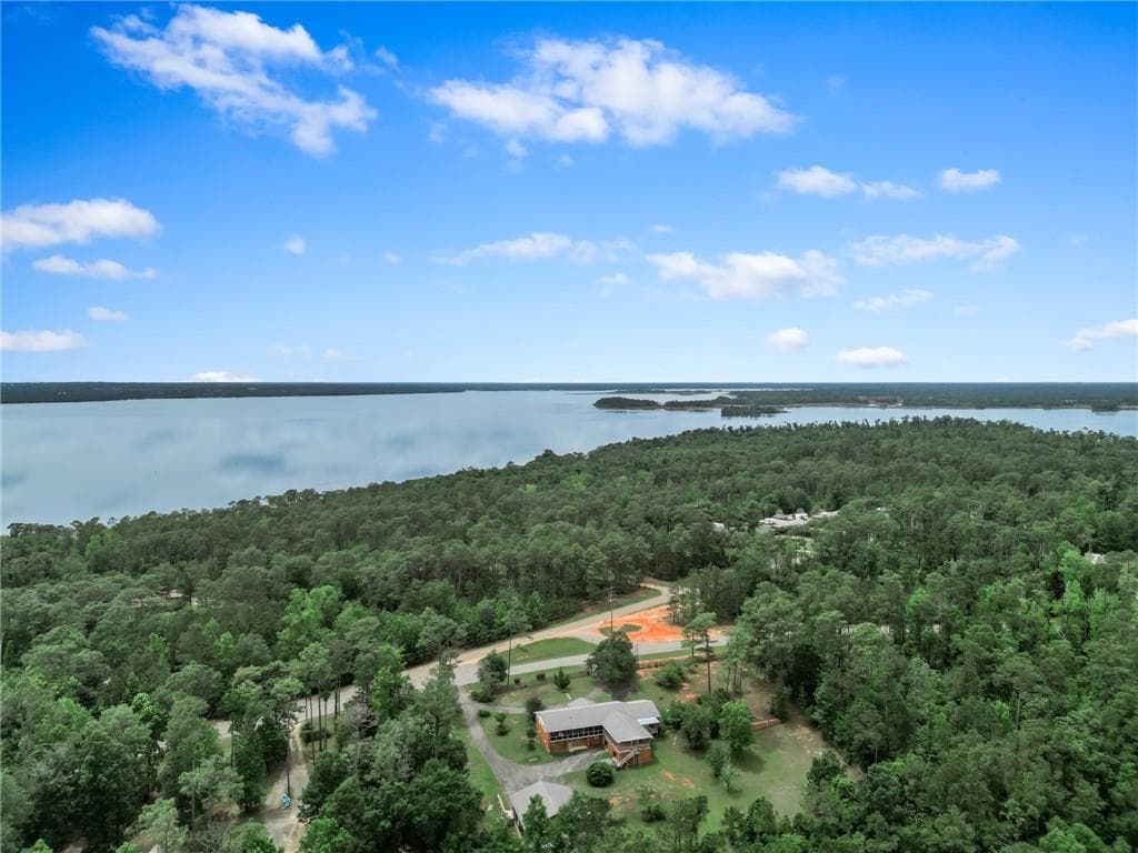5 bedroom, 3 bathroom, 2,679 sq ft single family residence for sale at 1991 Booster Club Road, Bainbridge, GA 39819 — photo 3