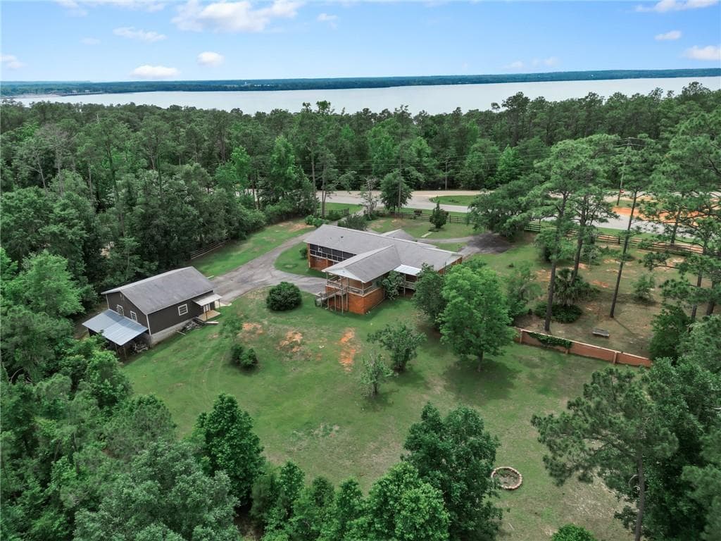 5 bedroom, 3 bathroom, 2,679 sq ft single family residence for sale at 1991 Booster Club Road, Bainbridge, GA 39819 — photo 4