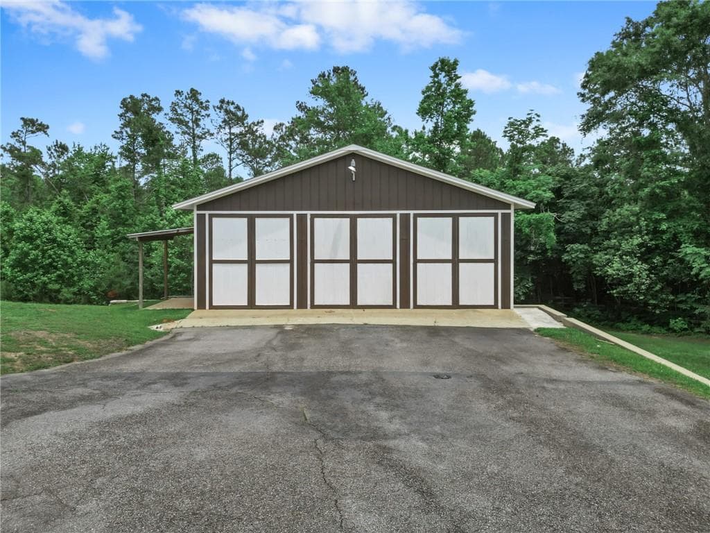 5 bedroom, 3 bathroom, 2,679 sq ft single family residence for sale at 1991 Booster Club Road, Bainbridge, GA 39819 — photo 6