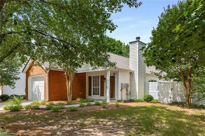 2 bedroom, 2 bathroom, 1,231 sq ft single family residence for rent at 13387 Aventide Lane, Alpharetta, GA 30004 for $2,200 a month — photo 2
