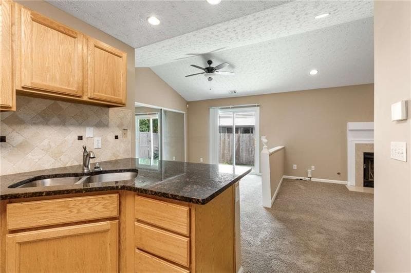 2 bedroom, 2 bathroom, 1,231 sq ft single family residence for rent at 13387 Aventide Lane, Alpharetta, GA 30004 for $2,200 a month — photo 9