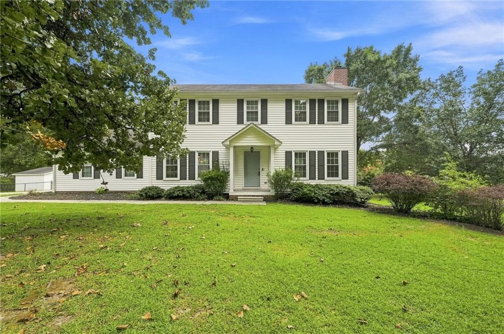 3 bedroom, 3 bathroom, 2,052 sq ft single family residence for sale at 16 Wood Forest Drive, Cartersville, GA 30120 — photo 1 of 47