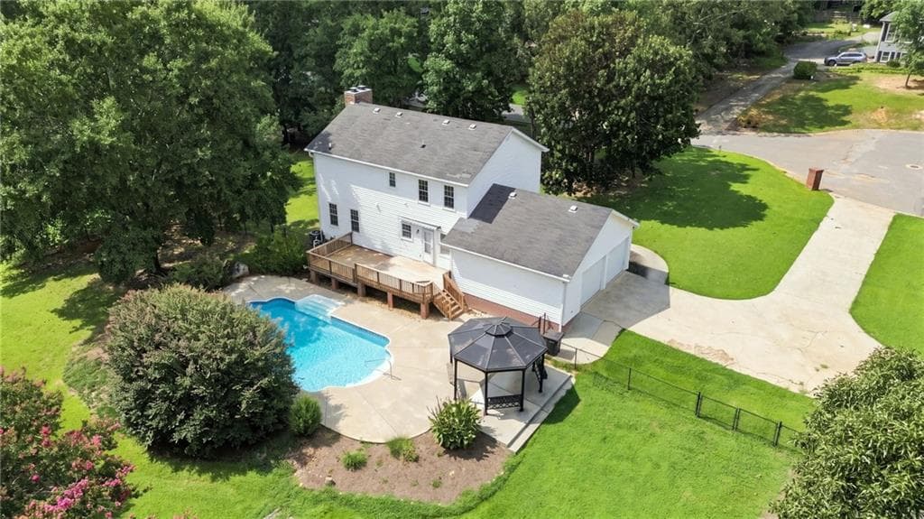 3 bedroom, 3 bathroom, 2,052 sq ft single family residence for sale at 16 Wood Forest Drive, Cartersville, GA 30120 — photo 3