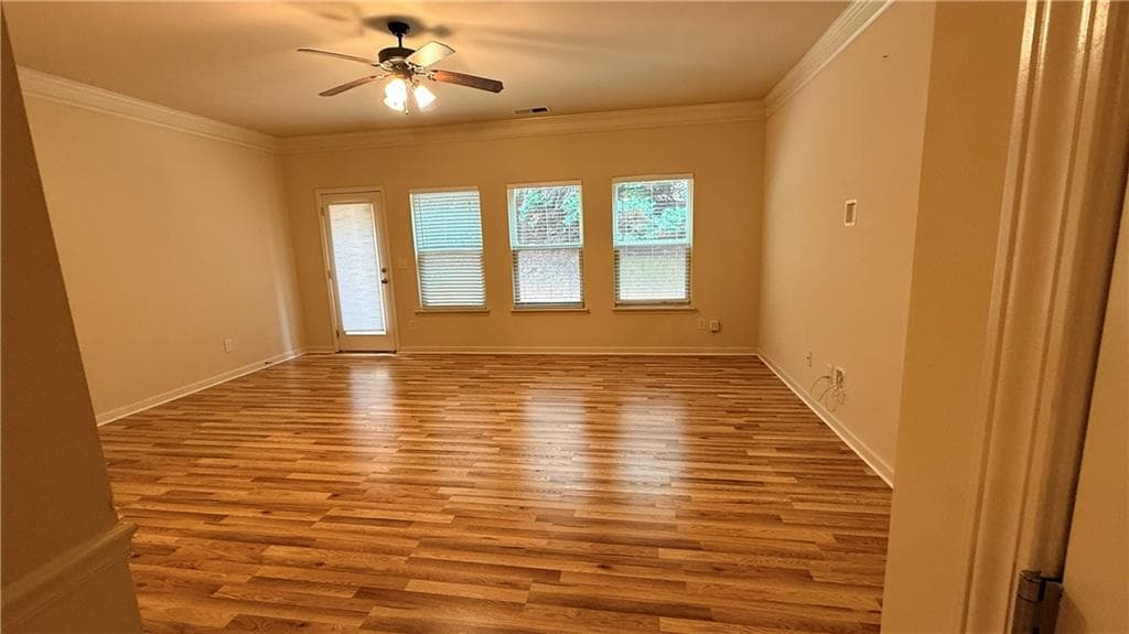 3 bedroom, 3 bathroom, 1,696 sq ft townhouse for rent at 333 Knelston Oak Drive, Suwanee, GA 30024 for $2,100 a month — photo 1 of 13