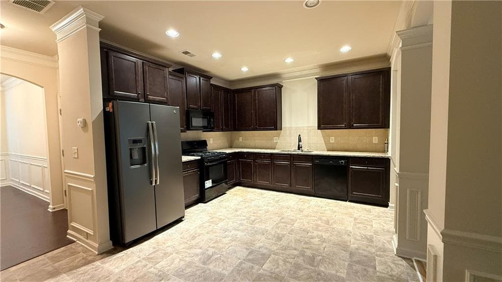 3 bedroom, 3 bathroom, 1,696 sq ft townhouse for rent at 333 Knelston Oak Drive, Suwanee, GA 30024 for $2,100 a month — photo 3