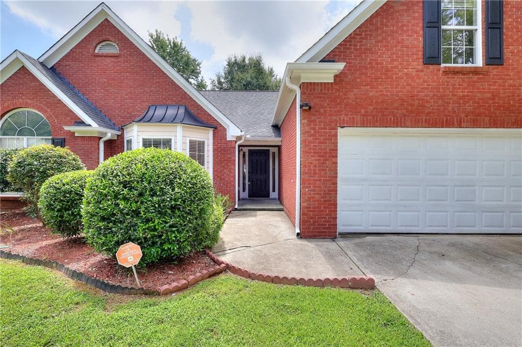 4 bedroom, 2 bathroom, 2,356 sq ft single family residence for rent at 5386 Haverford Mill Cove, Lilburn, GA 30047 for $2,500 a month — photo 3