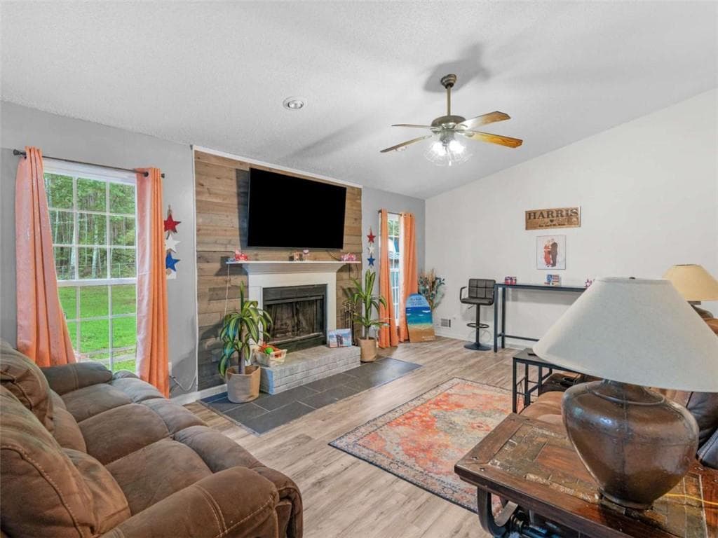 3 bedroom, 2 bathroom, 1,796 sq ft single family residence for sale at 50 Ridge Pointe, Stockbridge, GA 30281 — photo 4