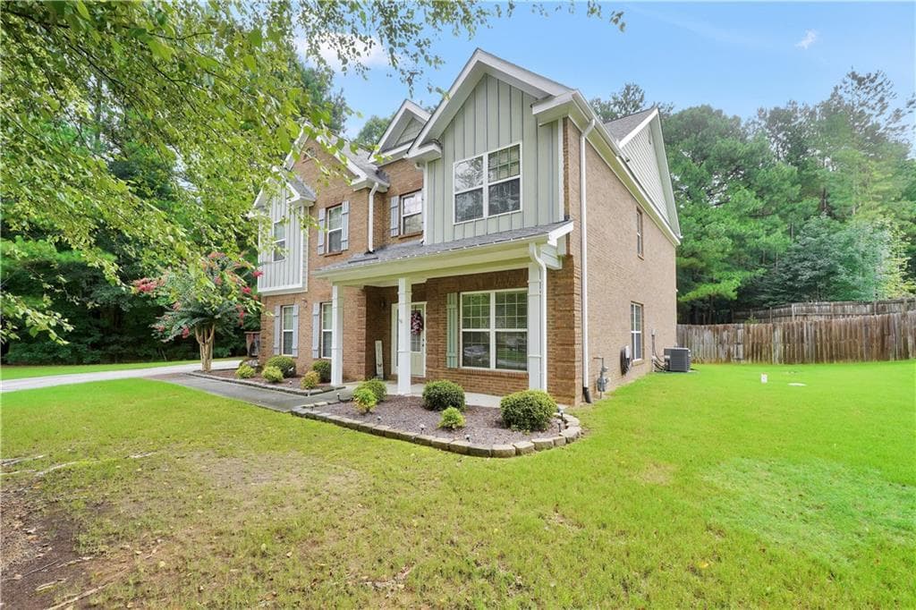 4 bedroom, 3 bathroom, 3,338 sq ft single family residence under contract at 130 Northwood Creek Way, Oxford, GA 30054 — photo 9