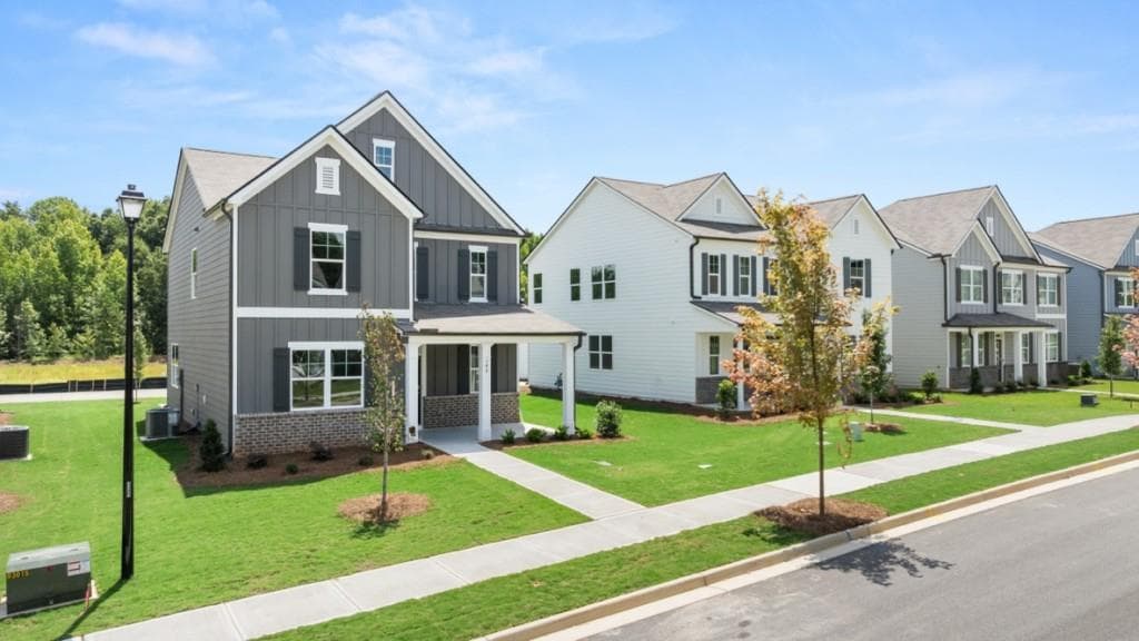 3 bedroom, 3 bathroom, 2,158 sq ft single family residence for sale at 149 King Village, Braselton, GA 30517 — photo 2