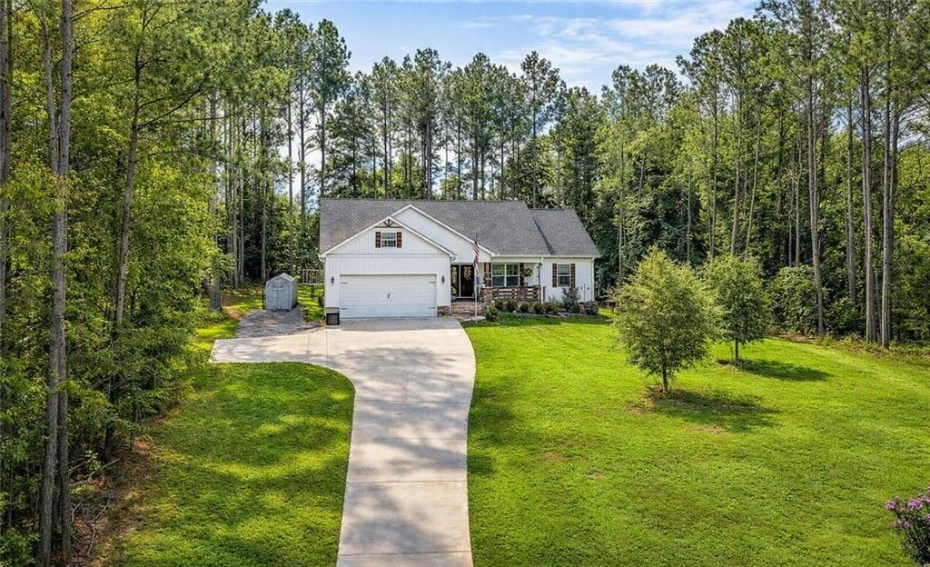 3 bedroom, 2 bathroom, 1,675 sq ft single family residence for sale at 287 Bell Loop, Chatsworth, GA 30705 — photo 3