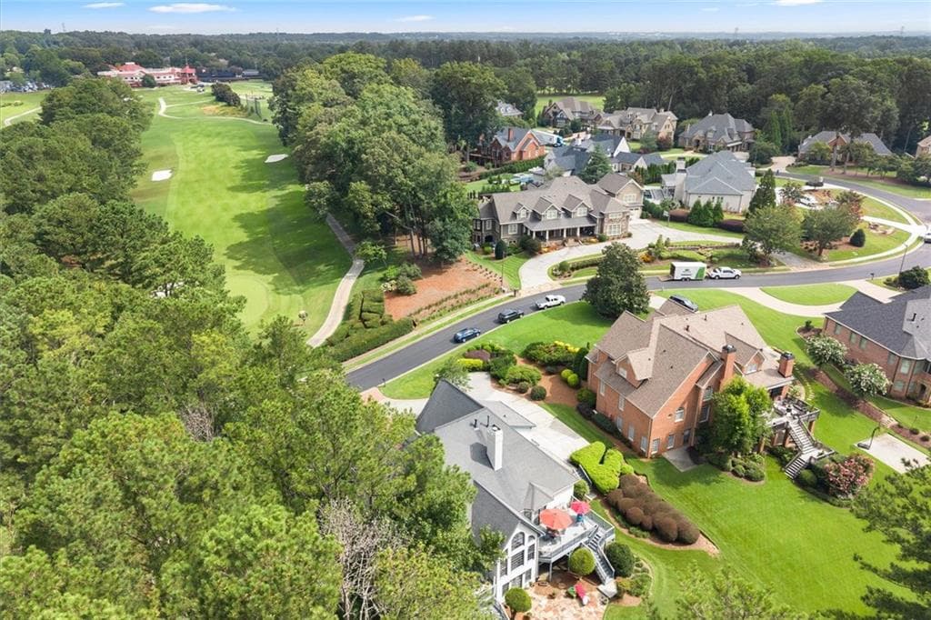 6 bedroom, 5 bathroom, 6,450 sq ft single family residence under contract at 2219 Lattimore Farm Drive, Kennesaw, GA 30152 — photo 2