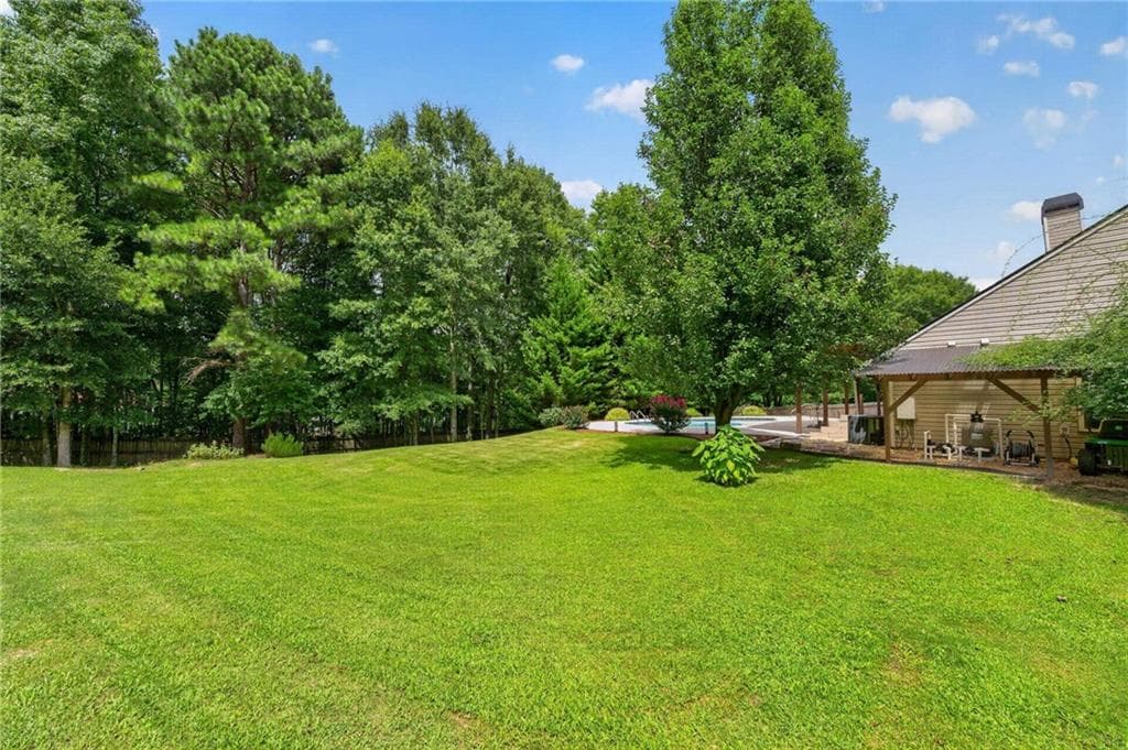 3 bedroom, 2 bathroom, 2,420 sq ft single family residence under contract at 19 Elk Drive, Temple, GA 30179 — photo 10
