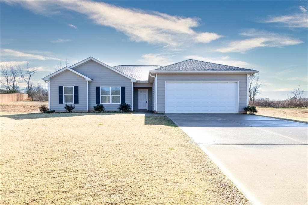 4 bedroom, 2 bathroom, 1,500 sq ft single family residence for rent at 82 Gray Field Court, Jefferson, GA 30549 for $1,995 a month — photo 1 of 30