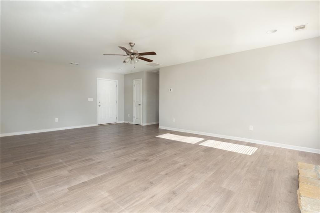 4 bedroom, 2 bathroom, 1,500 sq ft single family residence for rent at 82 Gray Field Court, Jefferson, GA 30549 for $1,995 a month — photo 6