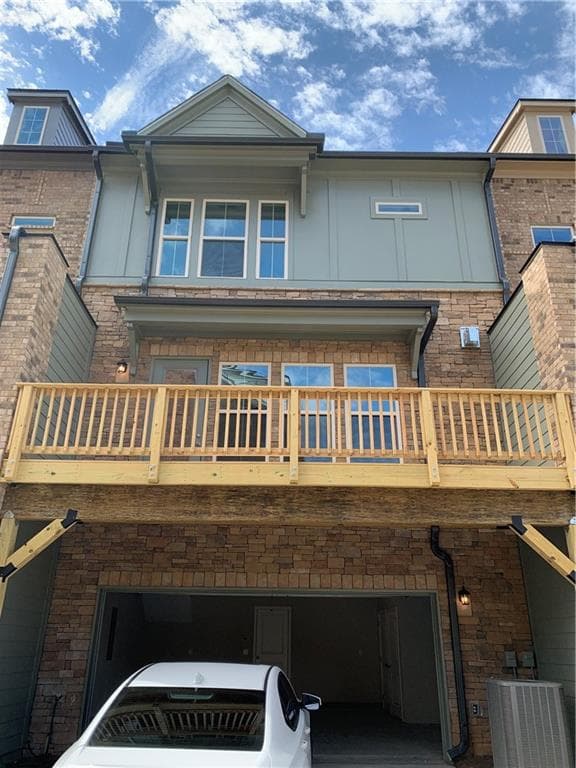 3 bedroom, 4 bathroom, 2,778 sq ft townhouse under contract at 4985 Shay Town Lane, Peachtree Corners, GA 30092 — photo 4
