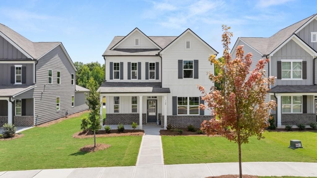 4 bedroom, 4 bathroom, 2,296 sq ft single family residence under contract at 139 King Village, Braselton, GA 30517