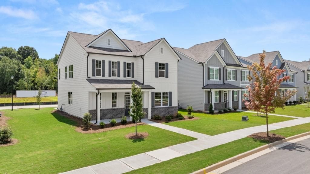 4 bedroom, 4 bathroom, 2,296 sq ft single family residence under contract at 139 King Village, Braselton, GA 30517 — photo 2
