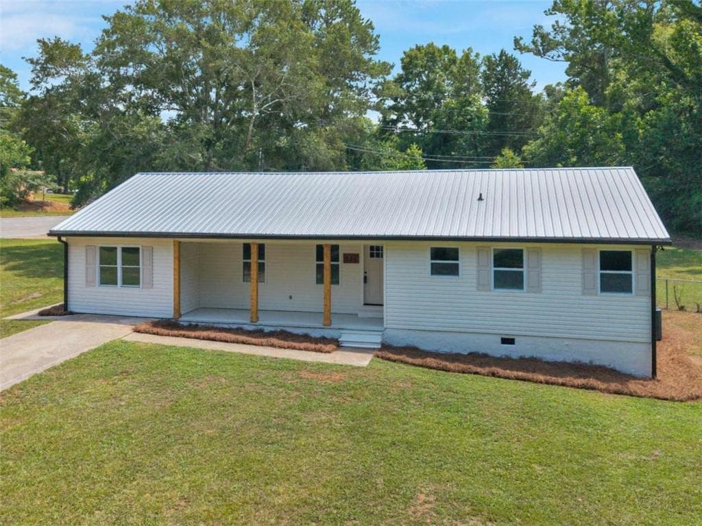 4 bedroom, 2 bathroom, 1,754 sq ft single family residence under contract at 976 Hampton Locust Grove Road, Hampton, GA 30228 — photo 2