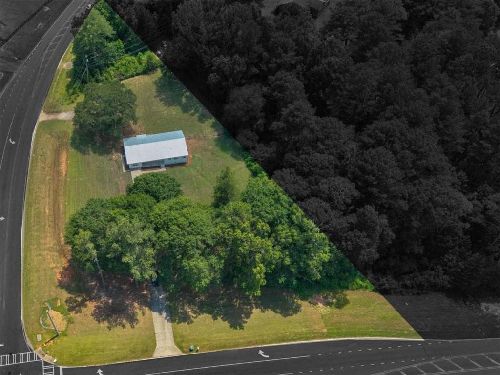 4 bedroom, 2 bathroom, 1,754 sq ft single family residence under contract at 976 Hampton Locust Grove Road, Hampton, GA 30228 — photo 4