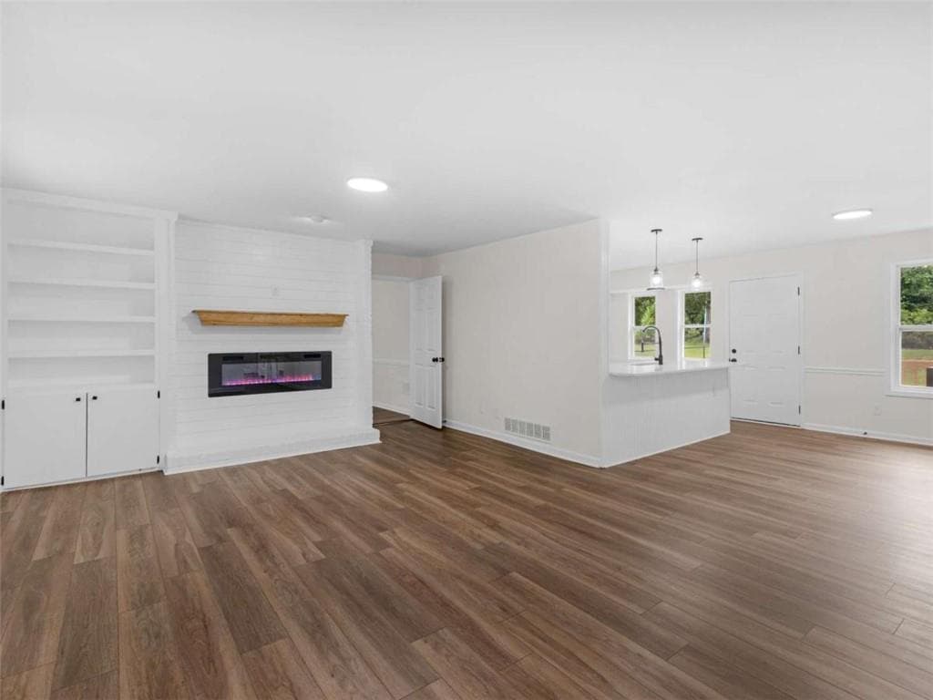 4 bedroom, 2 bathroom, 1,754 sq ft single family residence under contract at 976 Hampton Locust Grove Road, Hampton, GA 30228 — photo 5