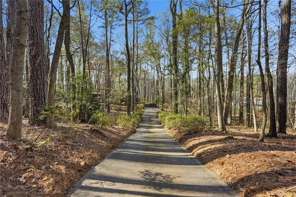 4 bedroom, 3 bathroom, 2,013 sq ft single family residence for sale at 1091 Cole Drive, Lilburn, GA 30047 — photo 3