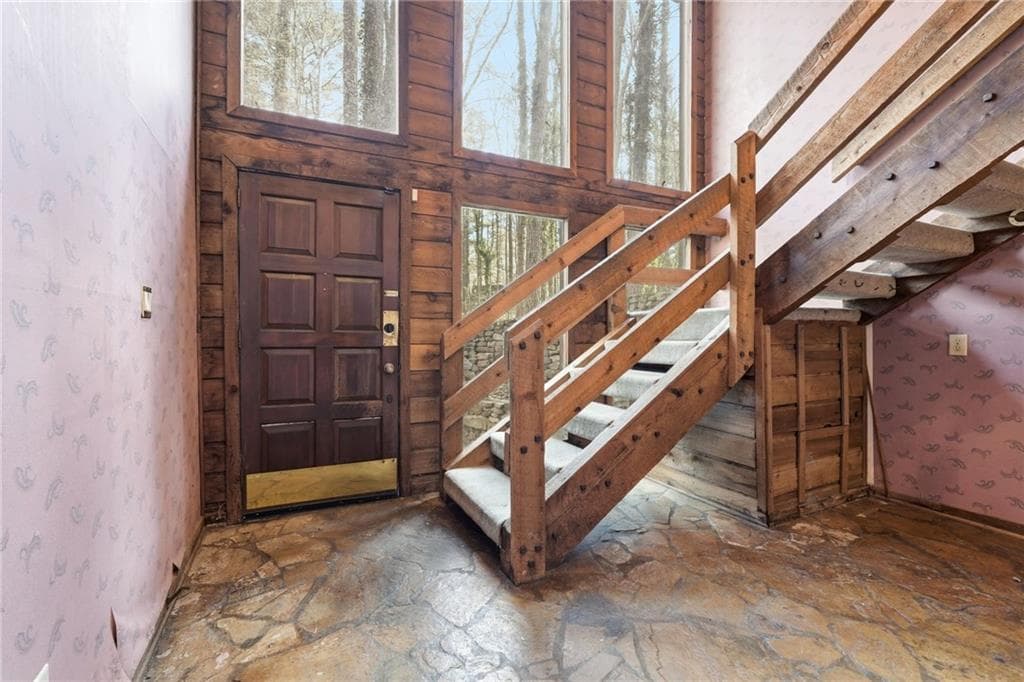 4 bedroom, 3 bathroom, 2,013 sq ft single family residence for sale at 1091 Cole Drive, Lilburn, GA 30047 — photo 9